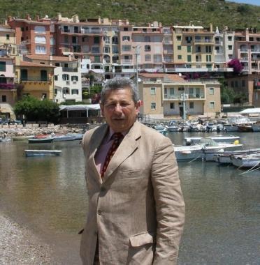 <b>PORTO DOMIZIANO </b>Sopra i sigilli Sotto il sindaco Cerulli 