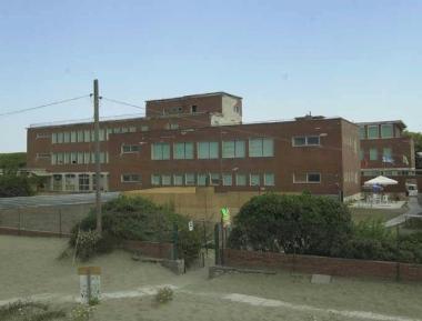 <b>EX COLONIE </b>di Marina Riapre sullarenile il bagno dellAsl    