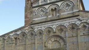 L’esterno della pieve romanica