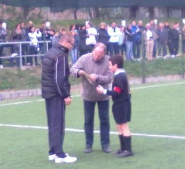 Il capitano Vommaro premiato a fine torneo 