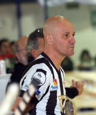 <b>SEMIFINALE.</b> Sotto, coach Massimo Mariotti Pi&ugrave; a destra Mirko Bertolucci    