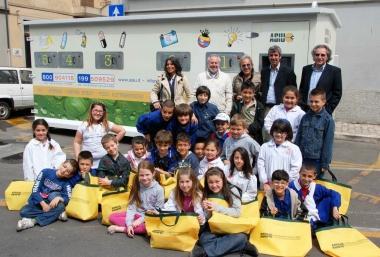 La presentazione al terminal bus di via Leonardo da Vinci 