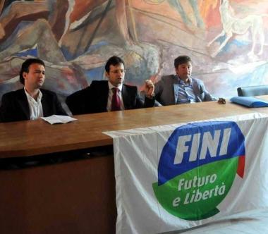 La conferenza stampa di Fli in Comune 