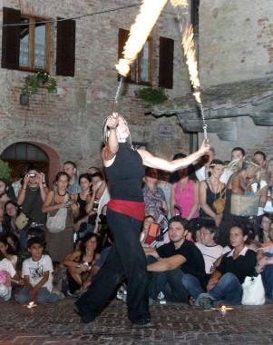 Due momenti del Mercantia 