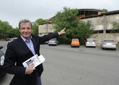 <b>FORO BOARIO. </b>Mario Lolini indica dove intende realizzare la sede unica del Comune  