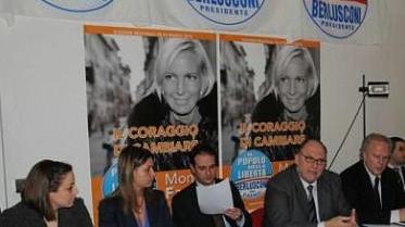 Una riunione dei vertici del Pdl