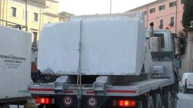 Un camion del marmo