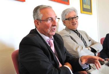 Nicola Gritti (a sin.) e Patrizio Verniani durante lincontro alla Associazione industriali   