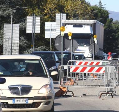 Chiusura per due notti Dalle 20 traffico rivoluzionato