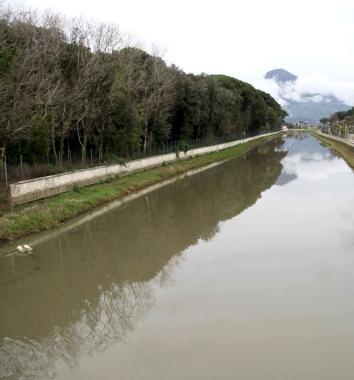 <b>FOSSO.</b> Uno scorcio del corso del Motrone   