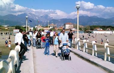 Il sindaco proibisce i tuffi dal pontile