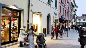 Domenica torna Empolissima shopping in centro e solidarietà