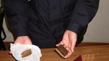 Ttrovato con l'hascisc: arrestato dai carabinieri