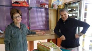 Maxi torta per la tappa piombinese