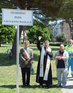 Giardino intitolato a Papa Wojtyla 