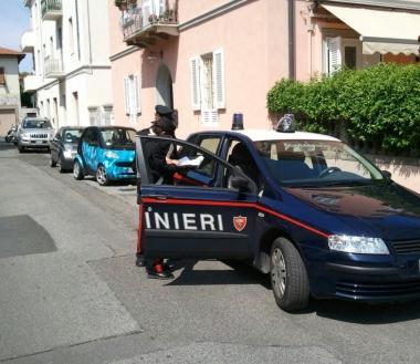 I carabinieri in via del Parco ad Ardenza 