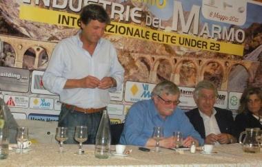Il sindaco Zubbani alla presentazione della corsa della Fausto Coppi 