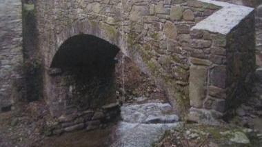 Il ponte restaurato sul torrente Carigiola