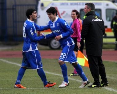 Fernando Forestieri e Riccardo Saponara sono in lizza per un posto da titolare nel match con lAlbinoleffe 