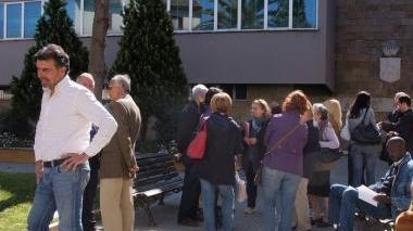 <b>LA PROTESTA </b>ieri mattina sotto il municipio
