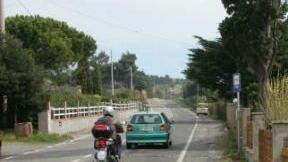 Uno scorcio di via di Serragrande la strada che collega Solvay alle colline
