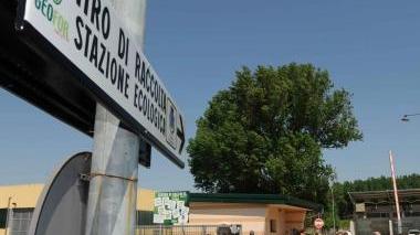 Stazione ecologica, taglio del nastro e sconti in arrivo