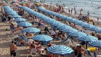 Negli stabilimenti niente caro ombrellone, i prezzi restano stabili