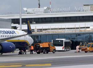 Non vide bomba in aeroporto, riassunta dopo il licenziamento