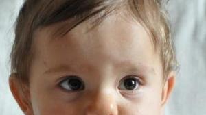 APPLAUSI PER MIA. Oggi la bellissima Mia compie due anni. Le fanno tantissimi auguri com mille ...