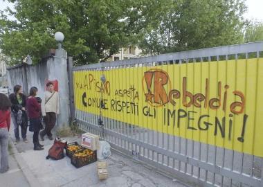 Un presidio dei giovani di Rebeld&igrave;a 