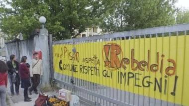 Un presidio dei giovani di Rebeldìa