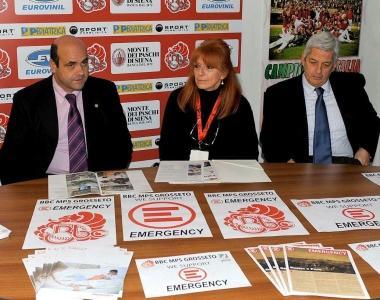<b>EMERGENCY</b>. Da sinistra Roberto Ferri, Chiara Rivolta e Giuseppe Retali 