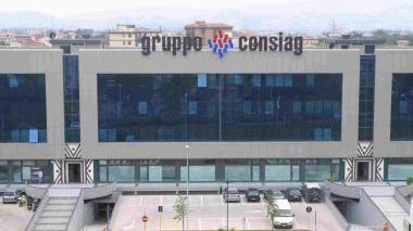 Sopra Consiag e il sindaco Lorenzini