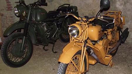 Moto d'epoca in mostra alla Fortezza Vecchia