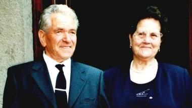 Oggi Aldo Santini e Anna Meschi di S. Pietro a Marcigliano festeggiano il loro 60º anniversario ...