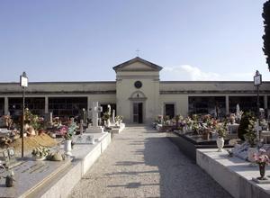 Chiusi i cimiteri