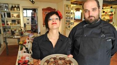 Alcuni dei cioccolatini che si possono gustare nel negozio di Santomato