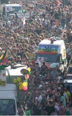 Il corteo di Canapisa del 2010 