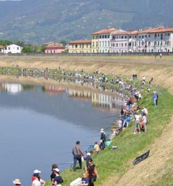Un momento della manifestazione di pesca 