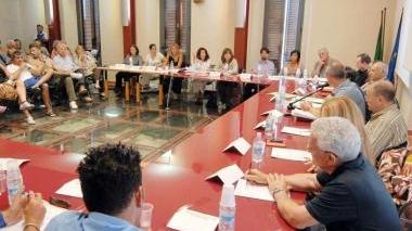 Una seduta del consiglio comunale