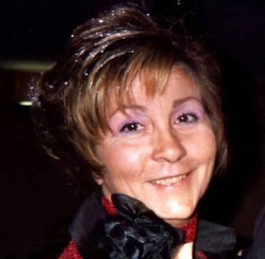 A sinistra Giovanna Rossetti in uno scatto recente e invece in alto la cantante in una foto degli anni Sessanta quando si esibiva nelle sale di tutta la penisola anche con artisti molto conosciuti 