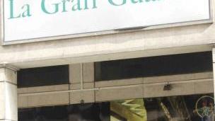 <b>Gran Guardia.</b> E’ polemica sulla variante urbanistica per il maxi-negozio e sui 20 appartamenti da costruire