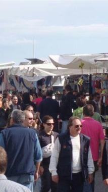 Il mercato di Marina di Pisa   
