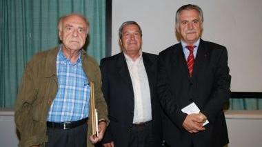 <b>PREMIO CAMAIORE.</b> Alberto Bevilacqua, Francesco Belluomini e il sindaco