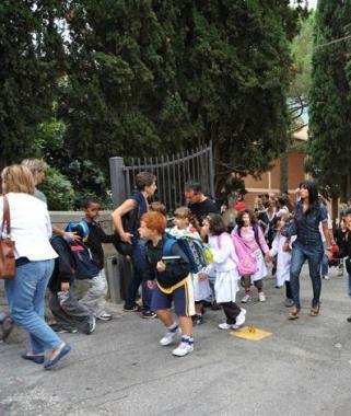 <b>PIEDIBUS </b>Il progetto di educazione stradale che ha gli studenti come protagonisti    