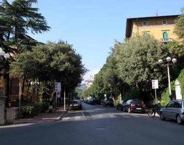 Il tratto di viale IV Novembre visto da Corso Roma    