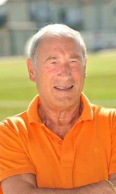 Sopra, Vasco Gori, presidente del Quarrata, a fianco la gioia di mister Seghi al termine della gara contro il Forte dei Marmi  