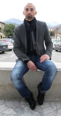 <b>CANDIDATO.</b> A sinistra Davide Monaco Sotto, i parcheggi nella piazza di Querceta Pi&ugrave; in basso il complesso sorto nellarea ex Cope        