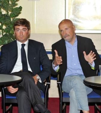 Vincenzo Onorato e, a sinistra, il figlio Achille lunico della famiglia che entrer&agrave; nel consiglio di amministrazione della comapagnia di navigazione 