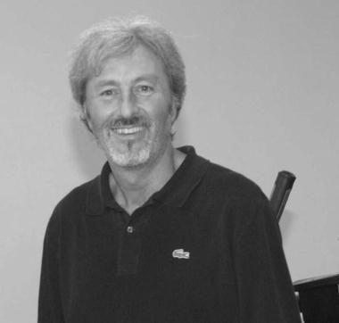 A sinistra il patron della Quasar Italo Vullo: il numero uno della societ&agrave; apuoversiliese &egrave; amareggiato per il mancato aggancio della zona playoff  